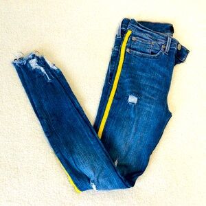 Express Jean with yellow stripes on the side
Ankle legging, stretch